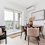 The Wembley Park Corner - Classy 2Bdr Flat With Balcony