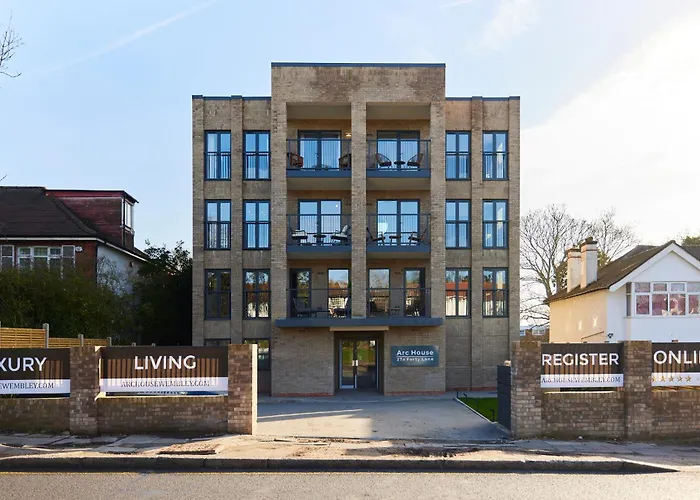 The Wembley Park Corner - Classy 2Bdr Flat With Balcony